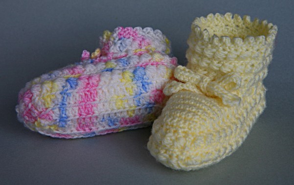 Free Daisy Stitch Booties Pattern